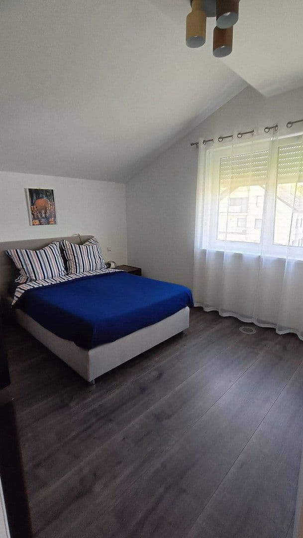 Prodej domu 112 m², pozemek 439 m², Haiterbach, Bádensko-Württembersko Prodej domu 112 m², pozemek 439 m², Haiterbach, Bádensko-Württembersko