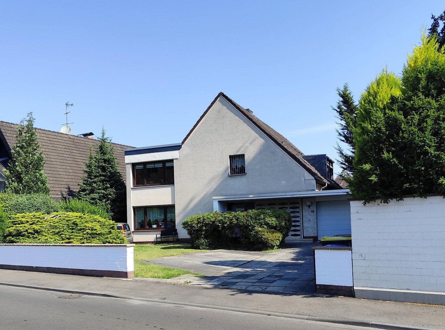 Prodej domu 235 m², pozemek 909 m², Forststr. 73, Köln, Severní Porýní-Vestfálsko Prodej domu 235 m², pozemek 909 m², Forststr. 73, Köln, Severní Porýní-Vestfálsko