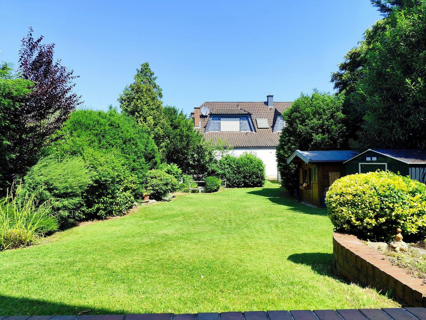 Prodej domu 235 m², pozemek 909 m², Forststr. 73, Köln, Severní Porýní-Vestfálsko Prodej domu 235 m², pozemek 909 m², Forststr. 73, Köln, Severní Porýní-Vestfálsko