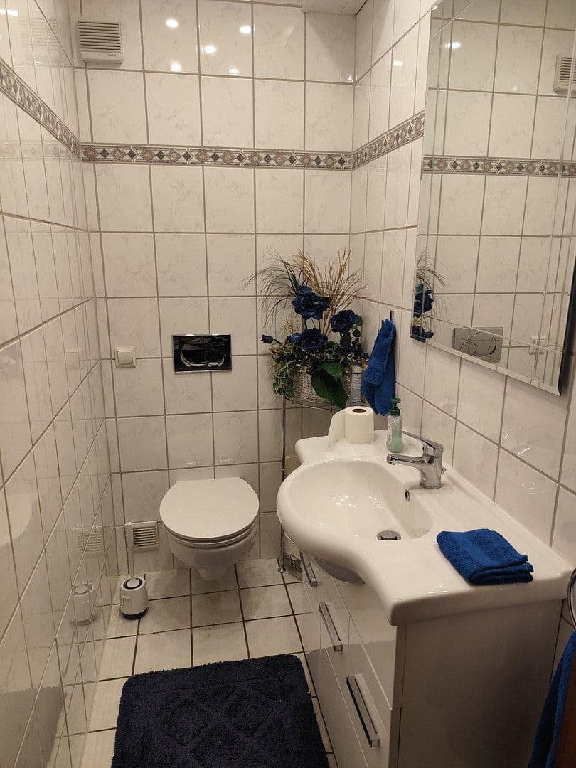 Prodej domu 235 m², pozemek 909 m², Forststr. 73, Köln, Severní Porýní-Vestfálsko Prodej domu 235 m², pozemek 909 m², Forststr. 73, Köln, Severní Porýní-Vestfálsko