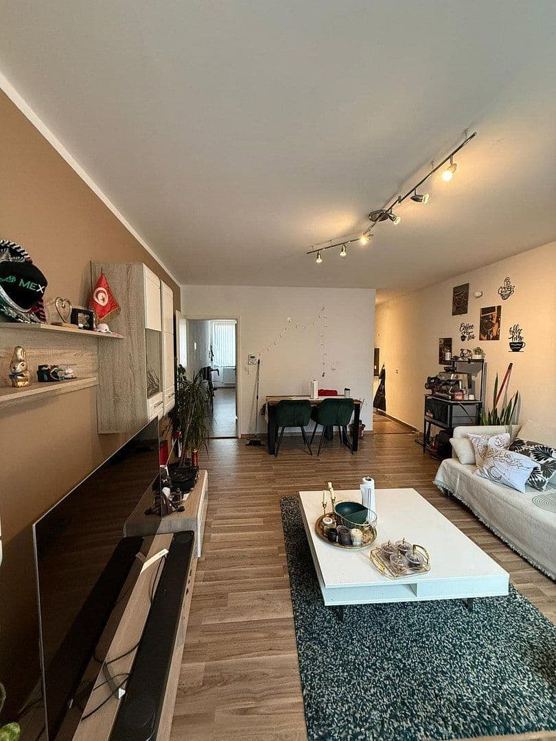 Pronájem bytu 2+1 45 m², Köln, Severní Porýní-Vestfálsko Pronájem bytu 2+1 45 m², Köln, Severní Porýní-Vestfálsko