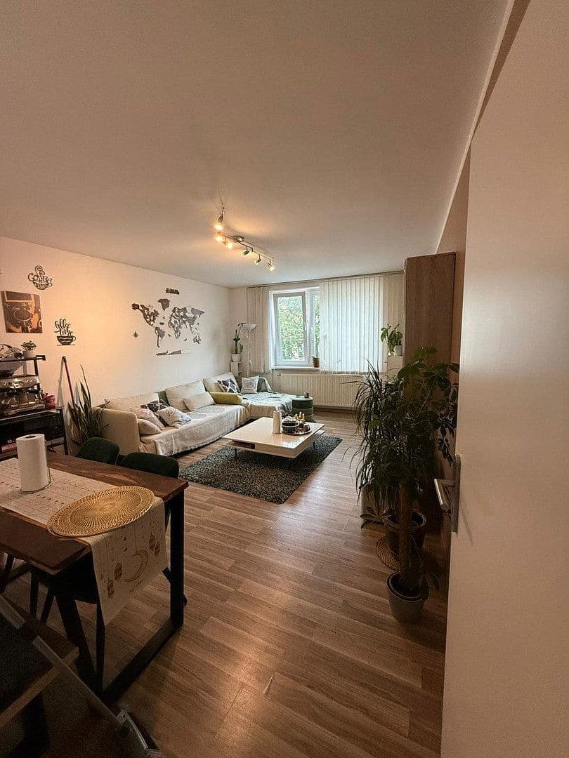 Pronájem bytu 2+1 45 m², Köln, Severní Porýní-Vestfálsko Pronájem bytu 2+1 45 m², Köln, Severní Porýní-Vestfálsko