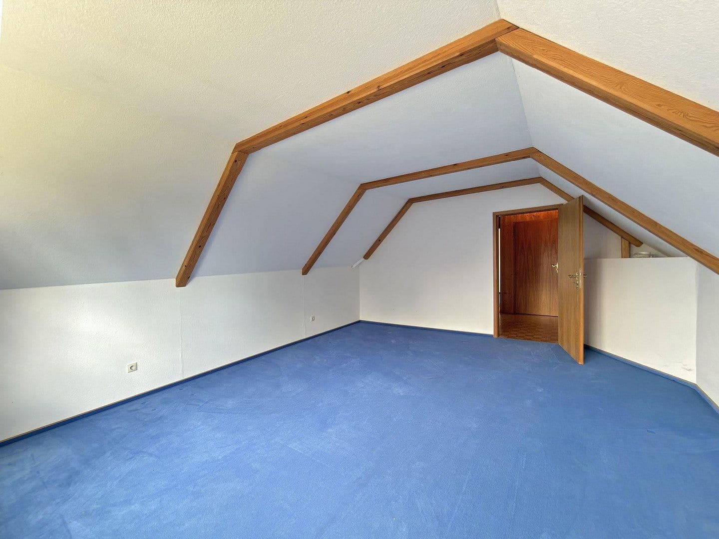 Prodej domu 183 m², pozemek 728 m², Lindewitt, Šlesvicko-Holštýnsko Prodej domu 183 m², pozemek 728 m², Lindewitt, Šlesvicko-Holštýnsko