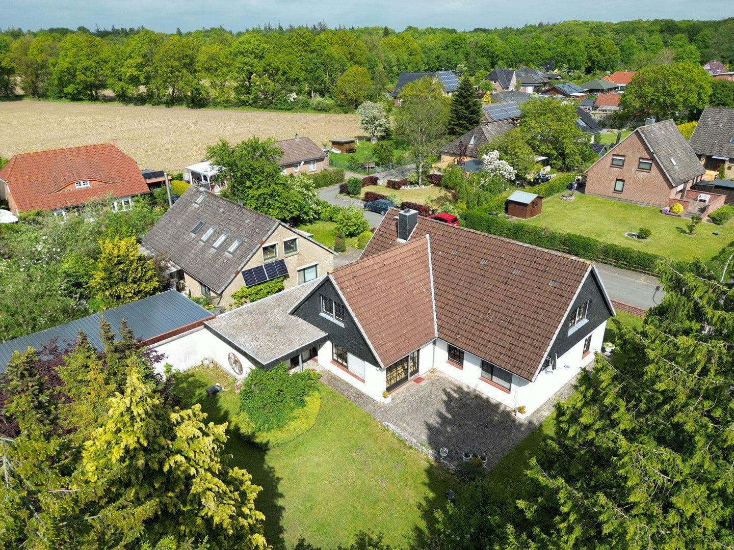 Prodej domu 183 m², pozemek 728 m², Lindewitt, Šlesvicko-Holštýnsko Prodej domu 183 m², pozemek 728 m², Lindewitt, Šlesvicko-Holštýnsko