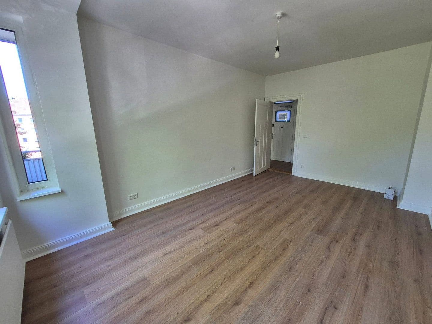 Pronájem bytu 2+1 47 m², Projensdorfer Str. 36, Kiel, Šlesvicko-Holštýnsko Pronájem bytu 2+1 47 m², Projensdorfer Str. 36, Kiel, Šlesvicko-Holštýnsko