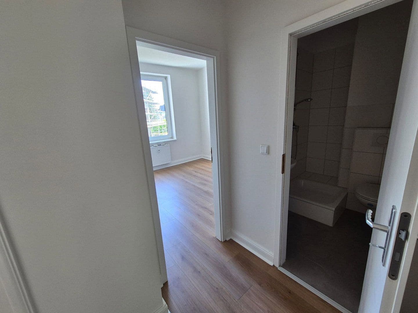 Pronájem bytu 2+1 47 m², Projensdorfer Str. 36, Kiel, Šlesvicko-Holštýnsko Pronájem bytu 2+1 47 m², Projensdorfer Str. 36, Kiel, Šlesvicko-Holštýnsko