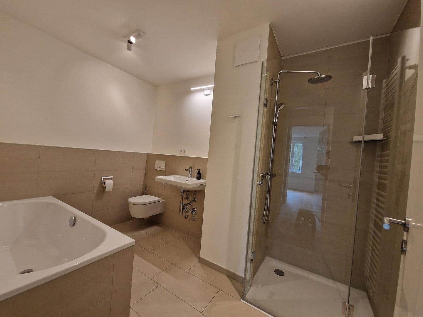 Pronájem bytu 2+1 67 m², Hardorffsweg 12, Hamburg, Hamburg Pronájem bytu 2+1 67 m², Hardorffsweg 12, Hamburg, Hamburg