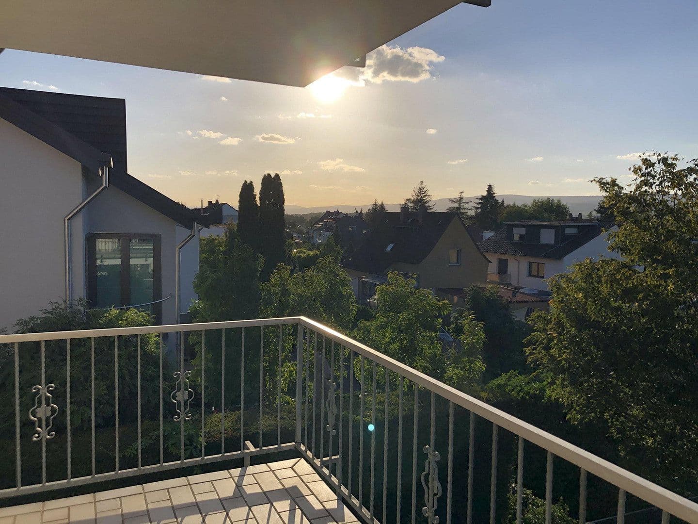 Prodej bytu 3+1 88 m², Budenheim, Porýní-Falc Prodej bytu 3+1 88 m², Budenheim, Porýní-Falc