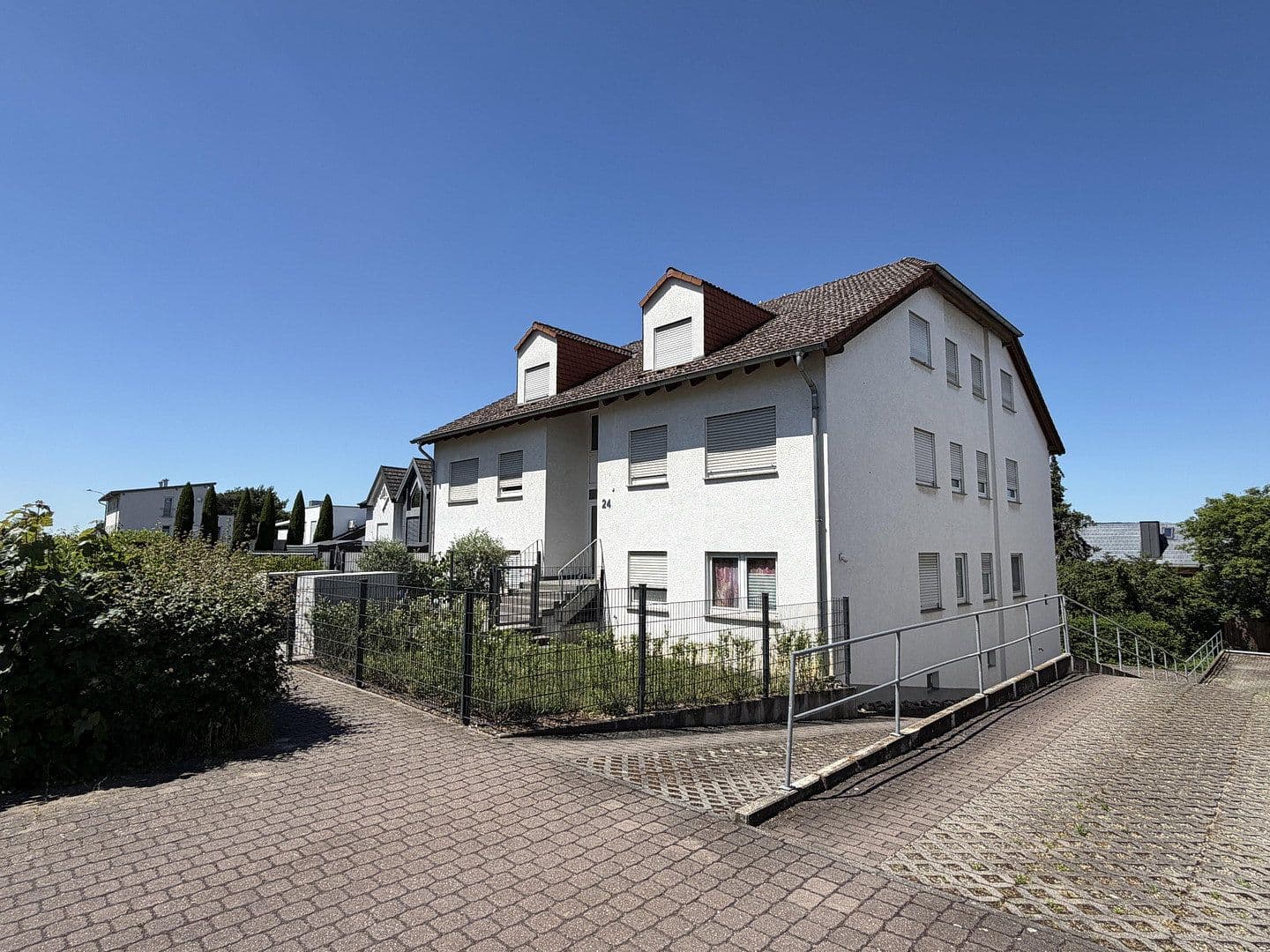 Prodej bytu 3+1 88 m², Budenheim, Porýní-Falc Prodej bytu 3+1 88 m², Budenheim, Porýní-Falc
