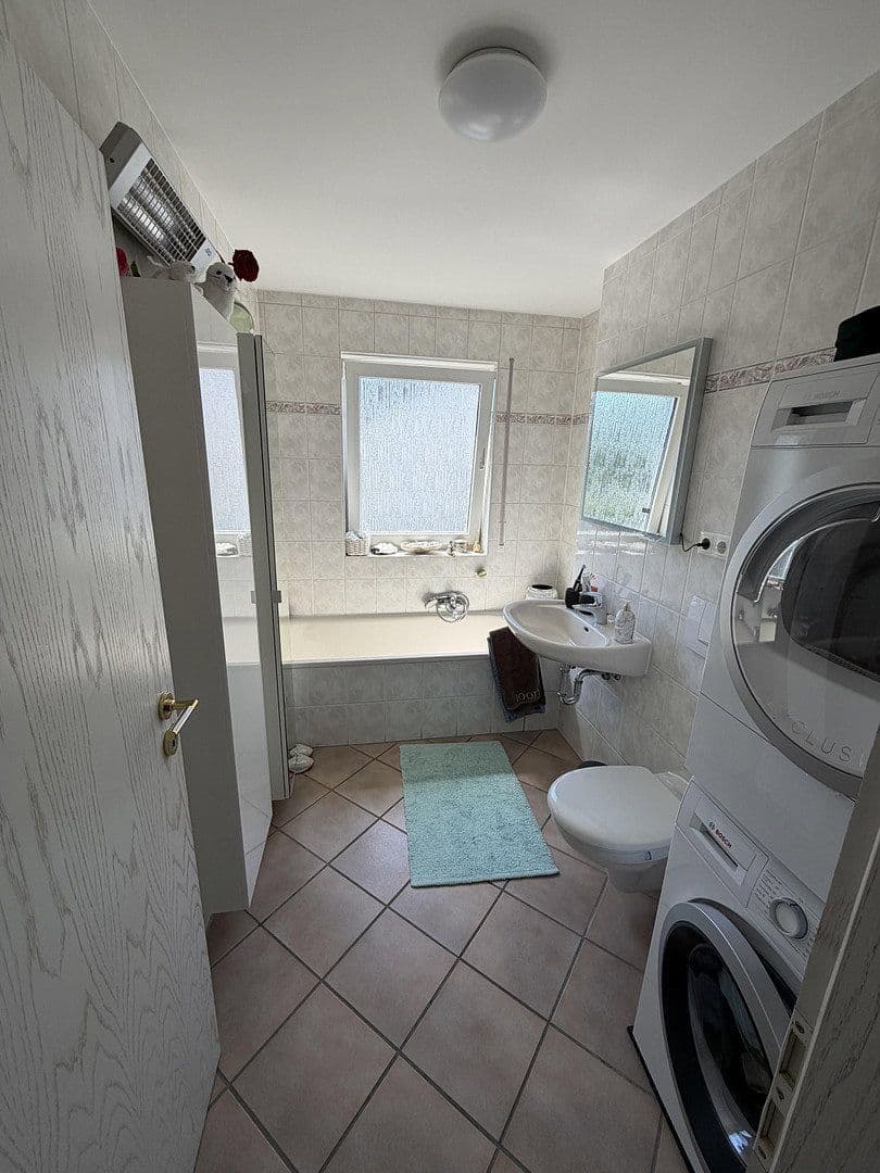 Prodej bytu 3+1 88 m², Budenheim, Porýní-Falc Prodej bytu 3+1 88 m², Budenheim, Porýní-Falc