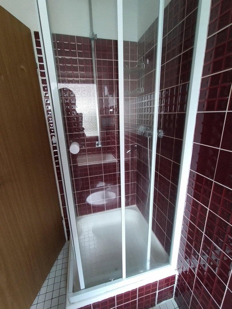 Pronájem bytu 4+1 106 m², Kuhstr. 11b, Wachtberg, Severní Porýní-Vestfálsko Pronájem bytu 4+1 106 m², Kuhstr. 11b, Wachtberg, Severní Porýní-Vestfálsko