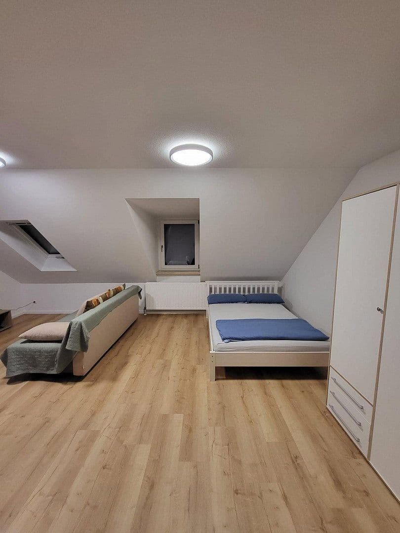 Pronájem bytu 1+1 41 m², Berg b.Neumarkt i.d.OPf., Bavorsko Pronájem bytu 1+1 41 m², Berg b.Neumarkt i.d.OPf., Bavorsko