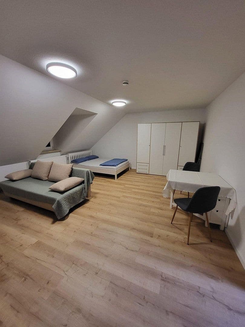 Pronájem bytu 1+1 41 m², Berg b.Neumarkt i.d.OPf., Bavorsko Pronájem bytu 1+1 41 m², Berg b.Neumarkt i.d.OPf., Bavorsko