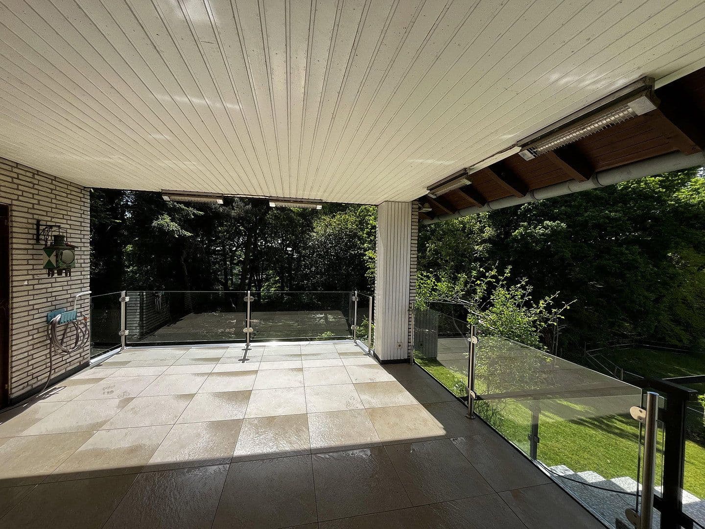 Prodej domu 347 m², pozemek 2.550 m², Overath, Severní Porýní-Vestfálsko Prodej domu 347 m², pozemek 2.550 m², Overath, Severní Porýní-Vestfálsko