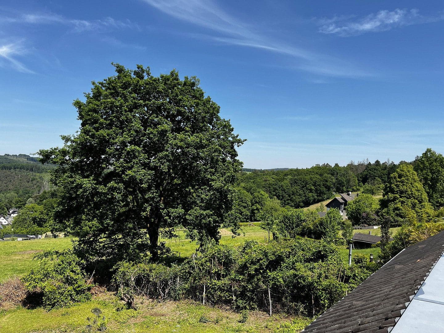 Prodej domu 347 m², pozemek 2.550 m², Overath, Severní Porýní-Vestfálsko Prodej domu 347 m², pozemek 2.550 m², Overath, Severní Porýní-Vestfálsko