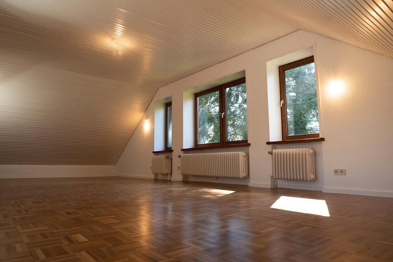 Prodej domu 347 m², pozemek 2.550 m², Overath, Severní Porýní-Vestfálsko Prodej domu 347 m², pozemek 2.550 m², Overath, Severní Porýní-Vestfálsko