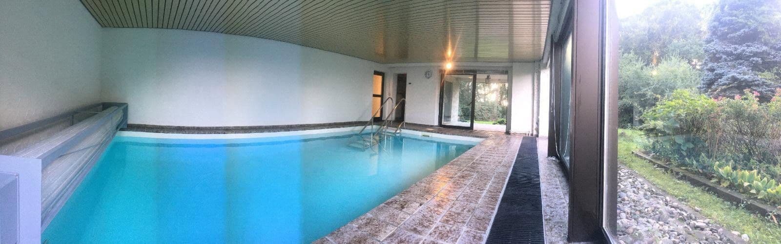 Prodej domu 347 m², pozemek 2.550 m², Overath, Severní Porýní-Vestfálsko Prodej domu 347 m², pozemek 2.550 m², Overath, Severní Porýní-Vestfálsko