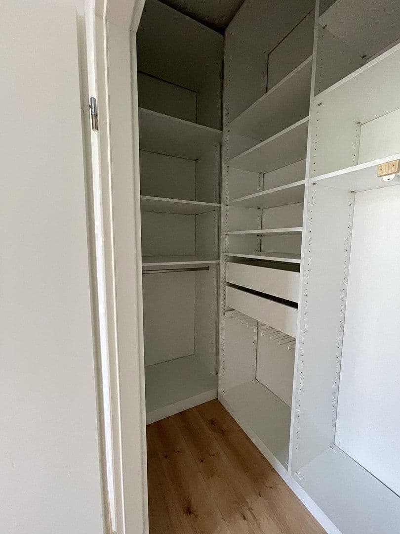 Pronájem bytu 3+kk 103 m², Güstrow, Mecklenburg-Vorpommern Pronájem bytu 3+kk 103 m², Güstrow, Mecklenburg-Vorpommern