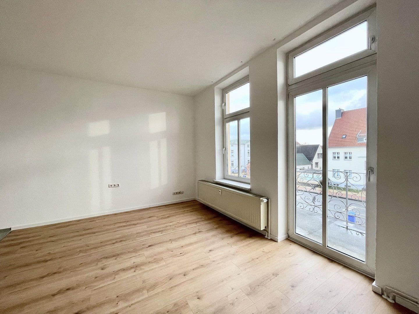 Pronájem bytu 3+kk 103 m², Güstrow, Mecklenburg-Vorpommern Pronájem bytu 3+kk 103 m², Güstrow, Mecklenburg-Vorpommern