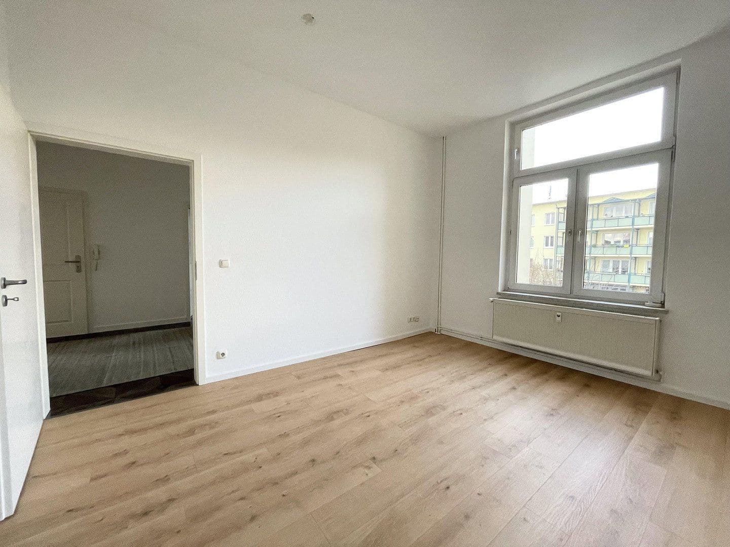 Pronájem bytu 3+kk 103 m², Güstrow, Mecklenburg-Vorpommern Pronájem bytu 3+kk 103 m², Güstrow, Mecklenburg-Vorpommern