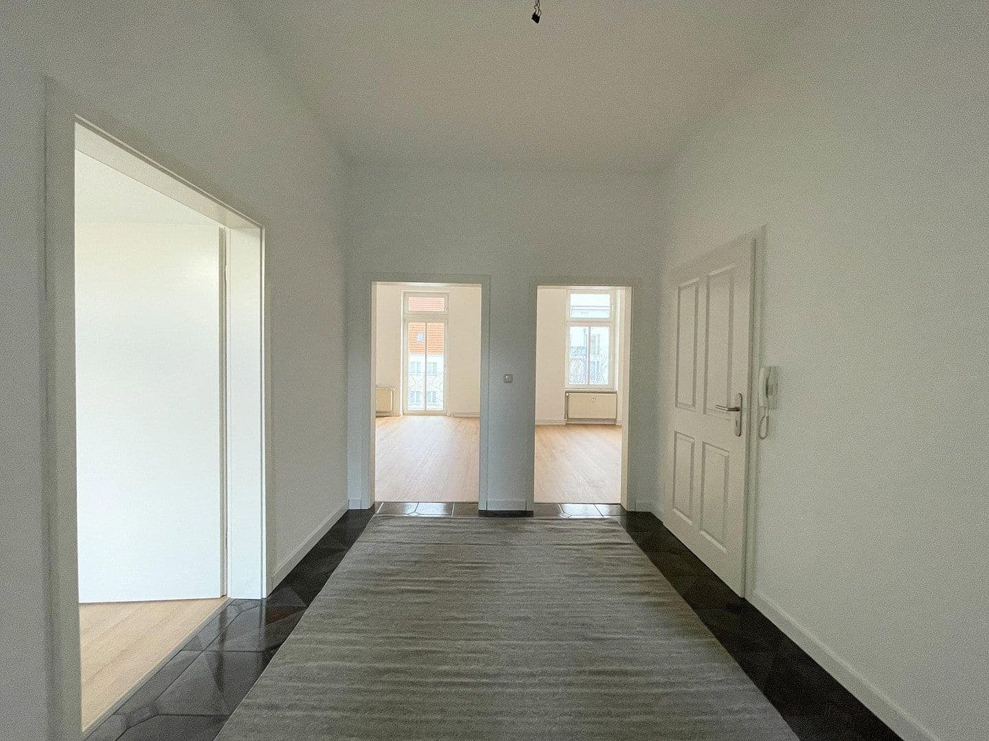 Pronájem bytu 3+kk 103 m², Güstrow, Mecklenburg-Vorpommern Pronájem bytu 3+kk 103 m², Güstrow, Mecklenburg-Vorpommern