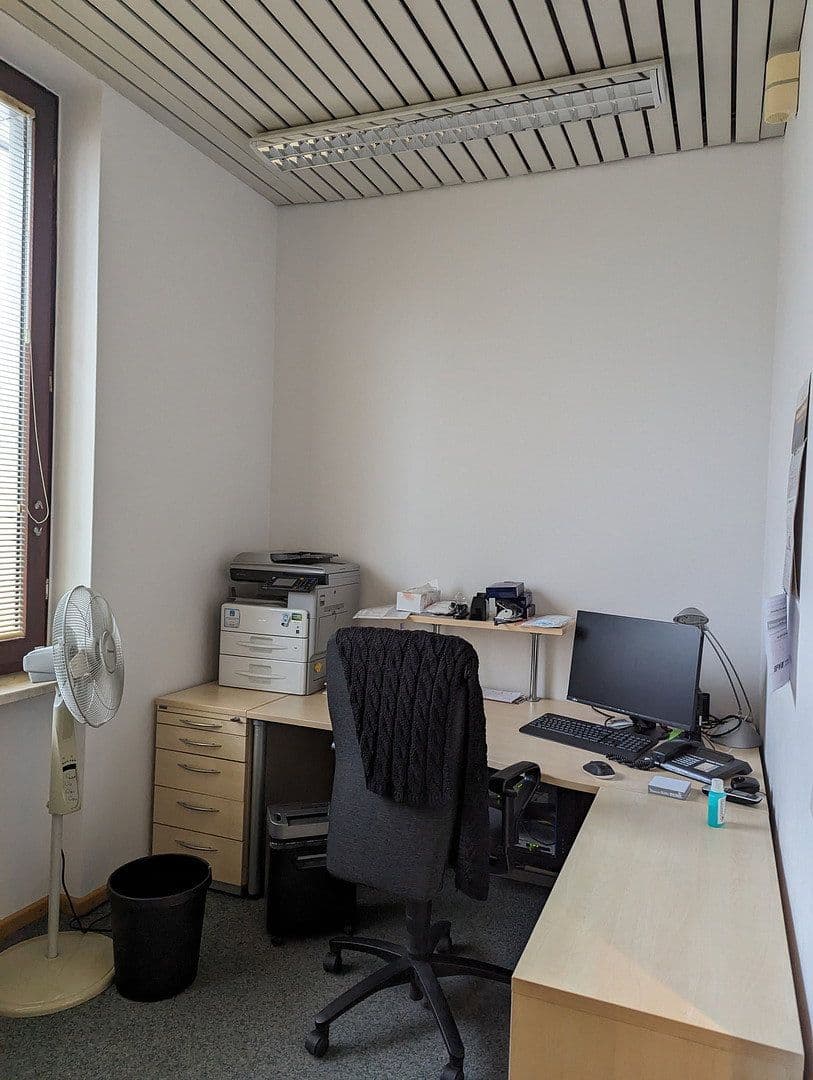 Prodej nebytového prostoru 56 m², Germering-Unterpfaffenhofen, Bavorsko Prodej nebytového prostoru 56 m², Germering-Unterpfaffenhofen, Bavorsko