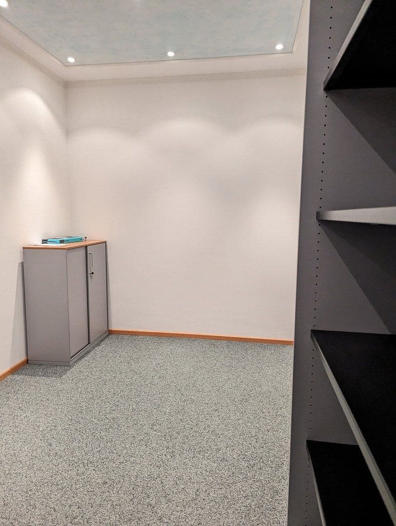 Prodej nebytového prostoru 56 m², Germering-Unterpfaffenhofen, Bavorsko Prodej nebytového prostoru 56 m², Germering-Unterpfaffenhofen, Bavorsko