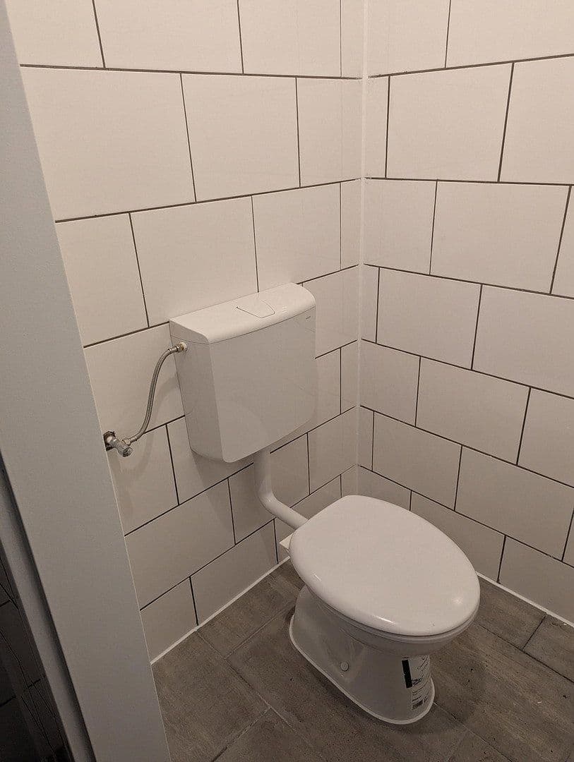 Prodej nebytového prostoru 56 m², Germering-Unterpfaffenhofen, Bavorsko Prodej nebytového prostoru 56 m², Germering-Unterpfaffenhofen, Bavorsko