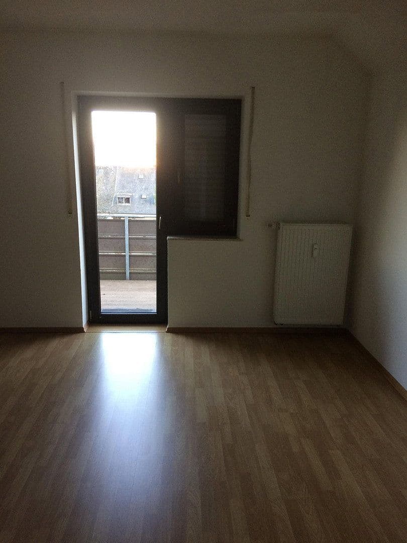 Pronájem bytu 3+1 85 m², Unter-Gerst-Str. 7, Trier, Porýní-Falc Pronájem bytu 3+1 85 m², Unter-Gerst-Str. 7, Trier, Porýní-Falc