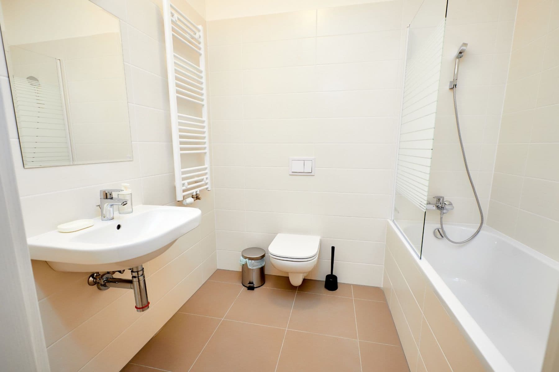 Pronájem bytu 2+kk 60 m², U Mlýnského kanálu, Praha, Praha Pronájem bytu 2+kk 60 m², U Mlýnského kanálu, Praha, Praha