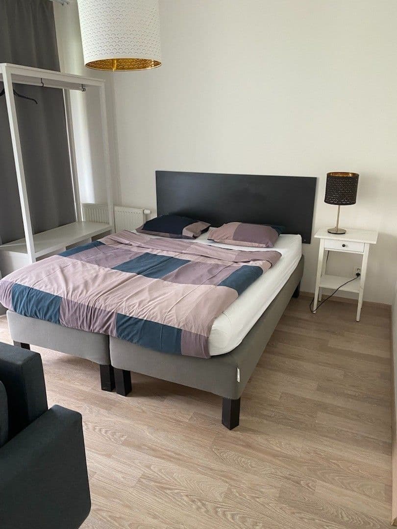 Pronájem bytu 1+kk 45 m², U Mlýnského kanálu, Praha, Praha Pronájem bytu 1+kk 45 m², U Mlýnského kanálu, Praha, Praha