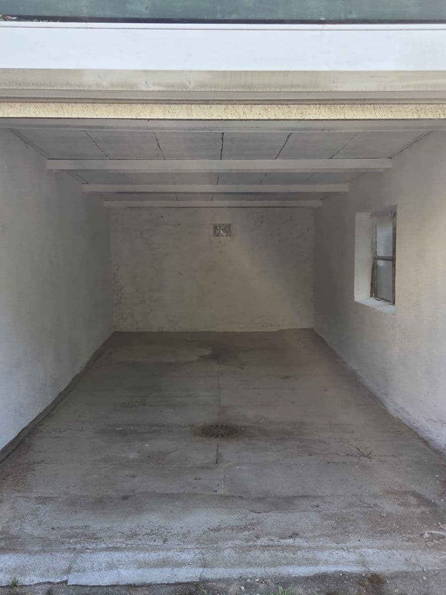 Pronájem garáže 13 m², Na Truhlářce, Praha, Praha Pronájem garáže 13 m², Na Truhlářce, Praha, Praha