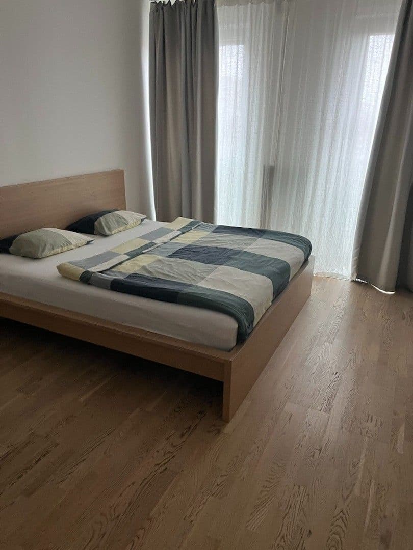 Pronájem bytu 1+kk 35 m², Olšanská, Praha, Praha Pronájem bytu 1+kk 35 m², Olšanská, Praha, Praha