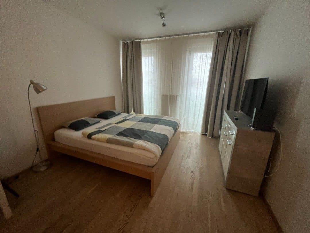 Pronájem bytu 1+kk 35 m², Olšanská, Praha, Praha Pronájem bytu 1+kk 35 m², Olšanská, Praha, Praha