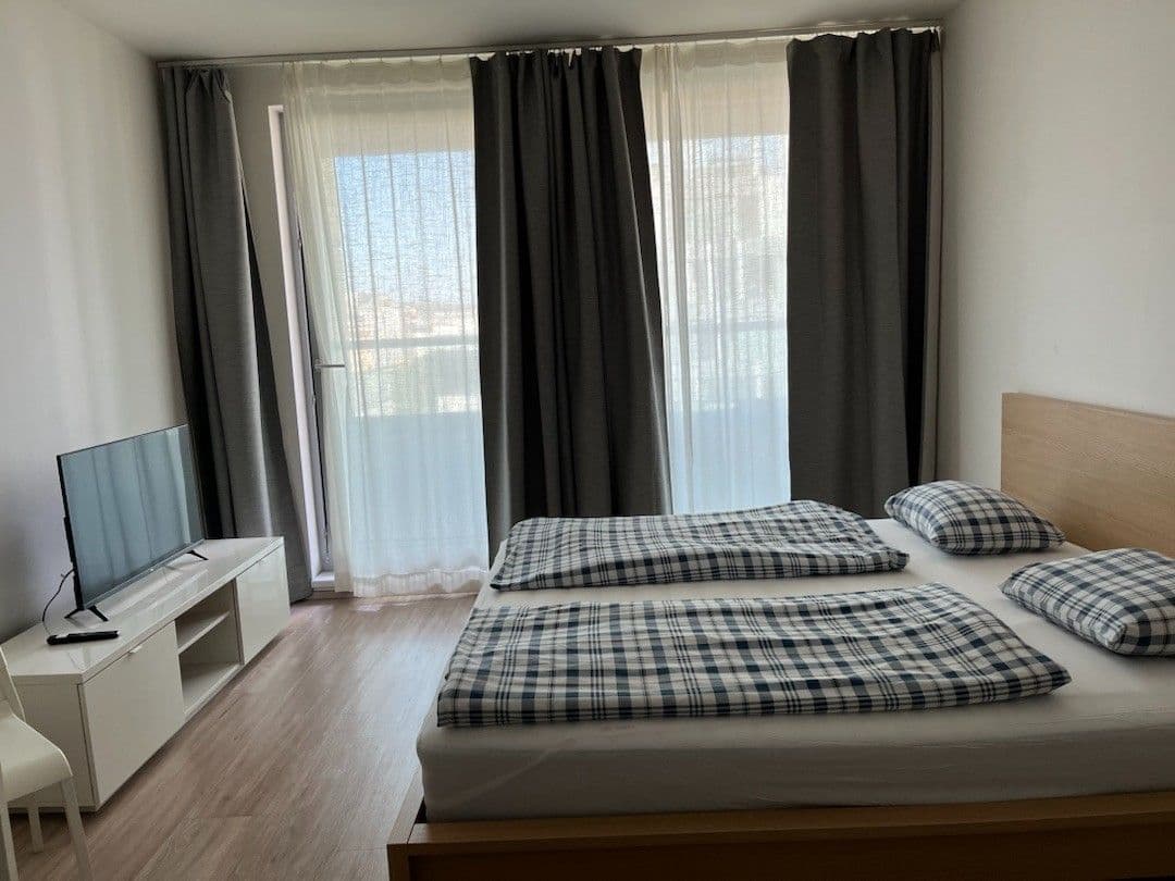 Pronájem bytu 1+kk 38 m², Kurta Konráda, Praha, Praha Pronájem bytu 1+kk 38 m², Kurta Konráda, Praha, Praha