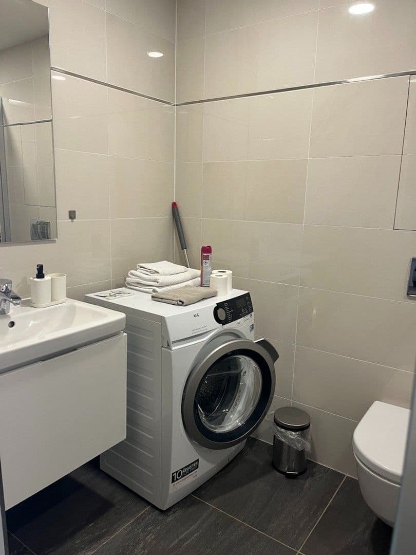 Pronájem bytu 1+kk 38 m², Kurta Konráda, Praha, Praha Pronájem bytu 1+kk 38 m², Kurta Konráda, Praha, Praha