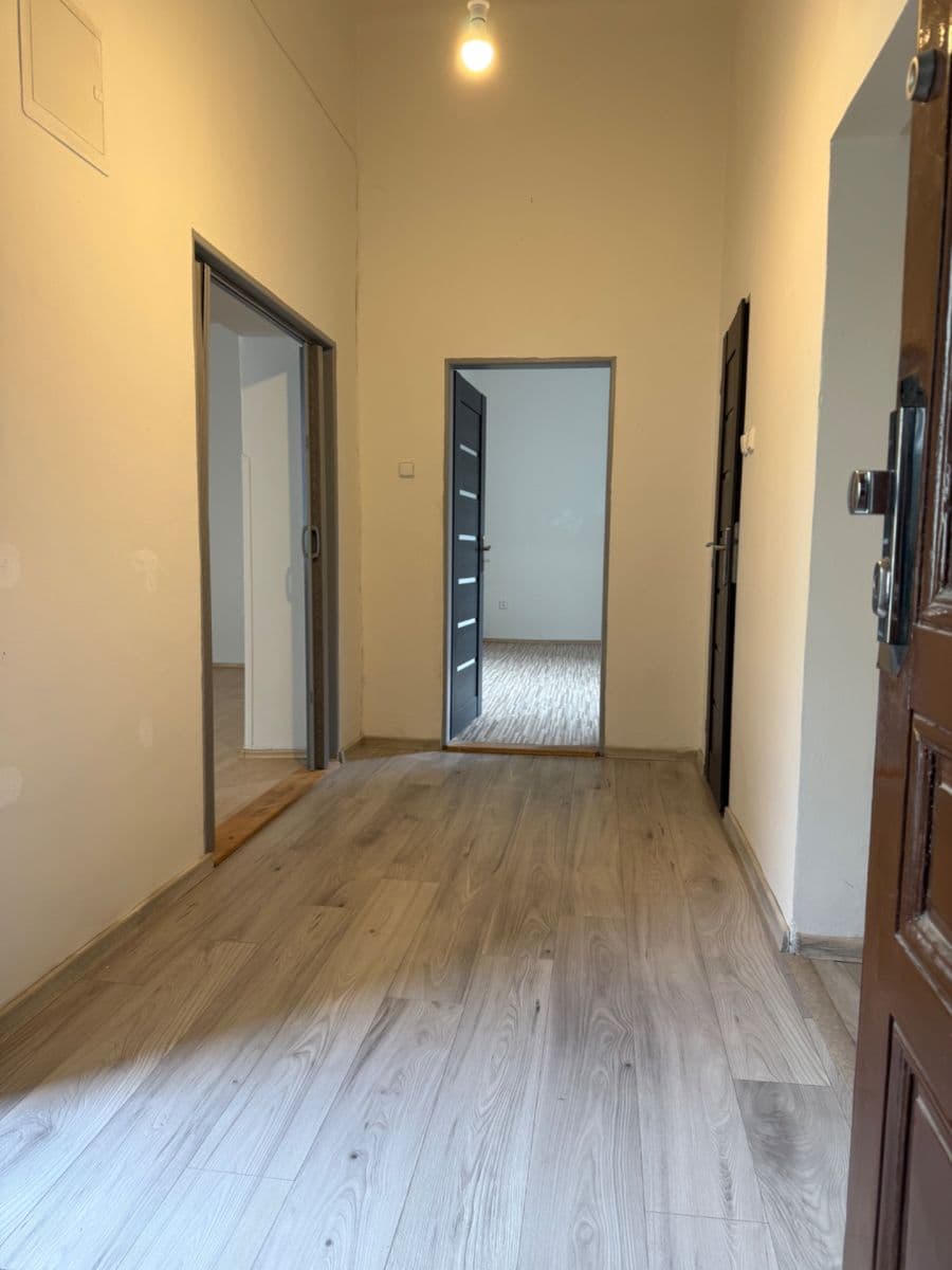 Pronájem bytu 3+1 80 m², Zámecká, Ostrava, Moravskoslezský kraj Pronájem bytu 3+1 80 m², Zámecká, Ostrava, Moravskoslezský kraj