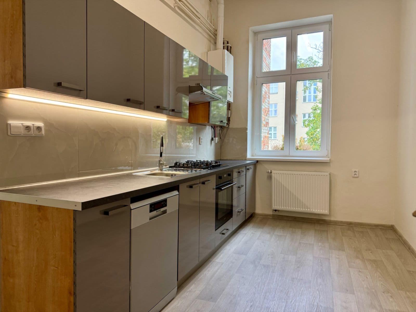 Pronájem bytu 3+1 80 m², Zámecká, Ostrava, Moravskoslezský kraj Pronájem bytu 3+1 80 m², Zámecká, Ostrava, Moravskoslezský kraj