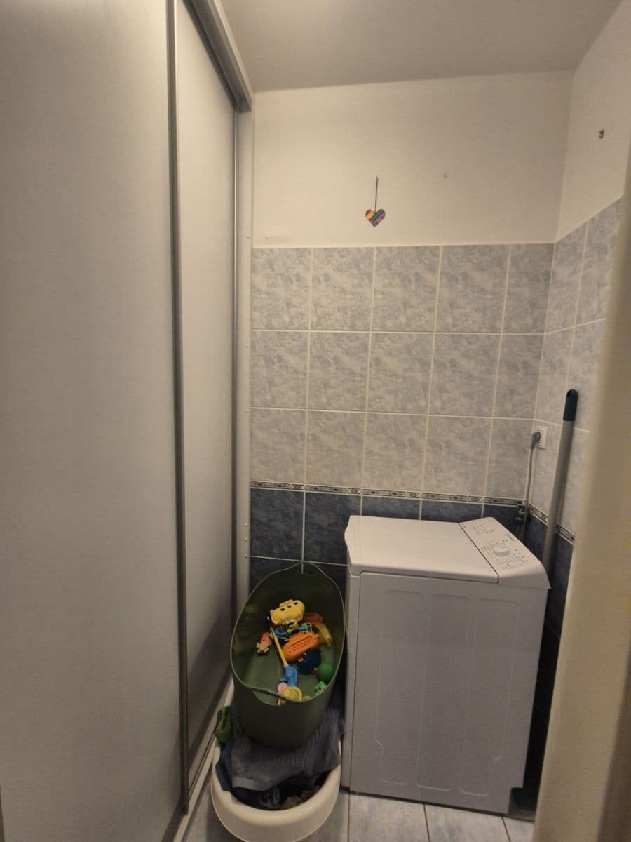 Pronájem bytu 3+1 74 m², Nedvězská, Praha, Praha Pronájem bytu 3+1 74 m², Nedvězská, Praha, Praha