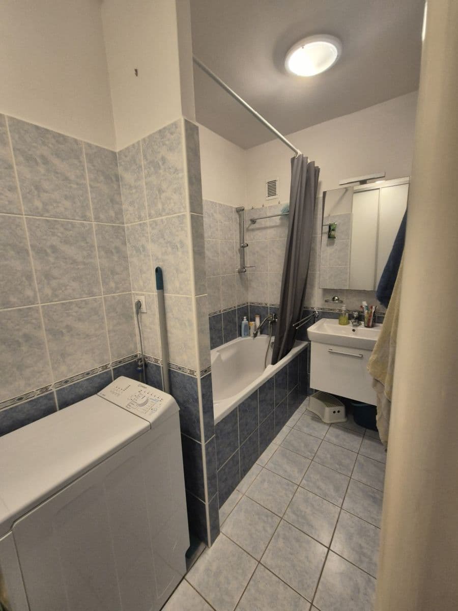 Pronájem bytu 3+1 74 m², Nedvězská, Praha, Praha Pronájem bytu 3+1 74 m², Nedvězská, Praha, Praha