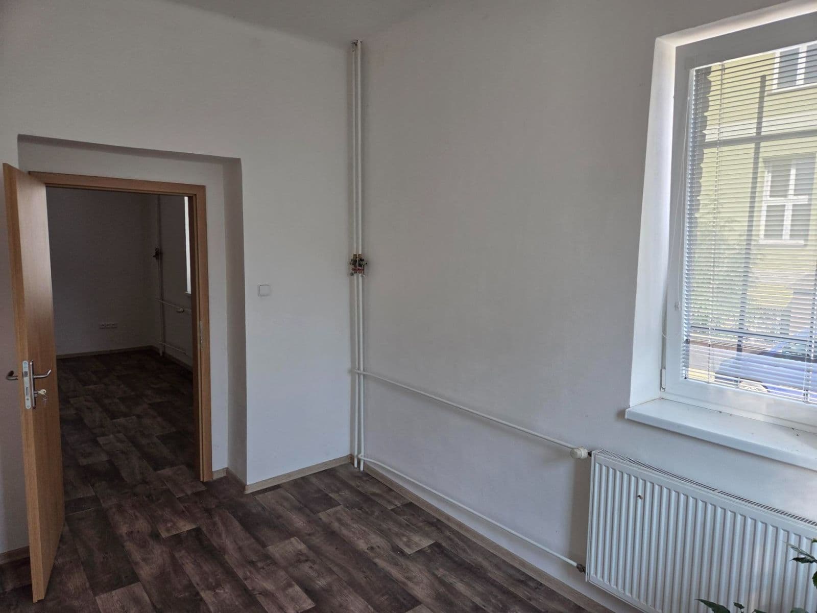 Pronájem nebytového prostoru 36 m², Brožíkova, Beroun, Středočeský kraj Pronájem nebytového prostoru 36 m², Brožíkova, Beroun, Středočeský kraj