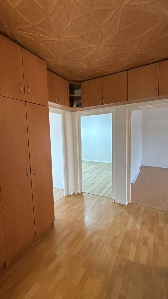 Pronájem bytu 3+1 77 m², Školní pěšina, Chomutov, Ústecký kraj Pronájem bytu 3+1 77 m², Školní pěšina, Chomutov, Ústecký kraj
