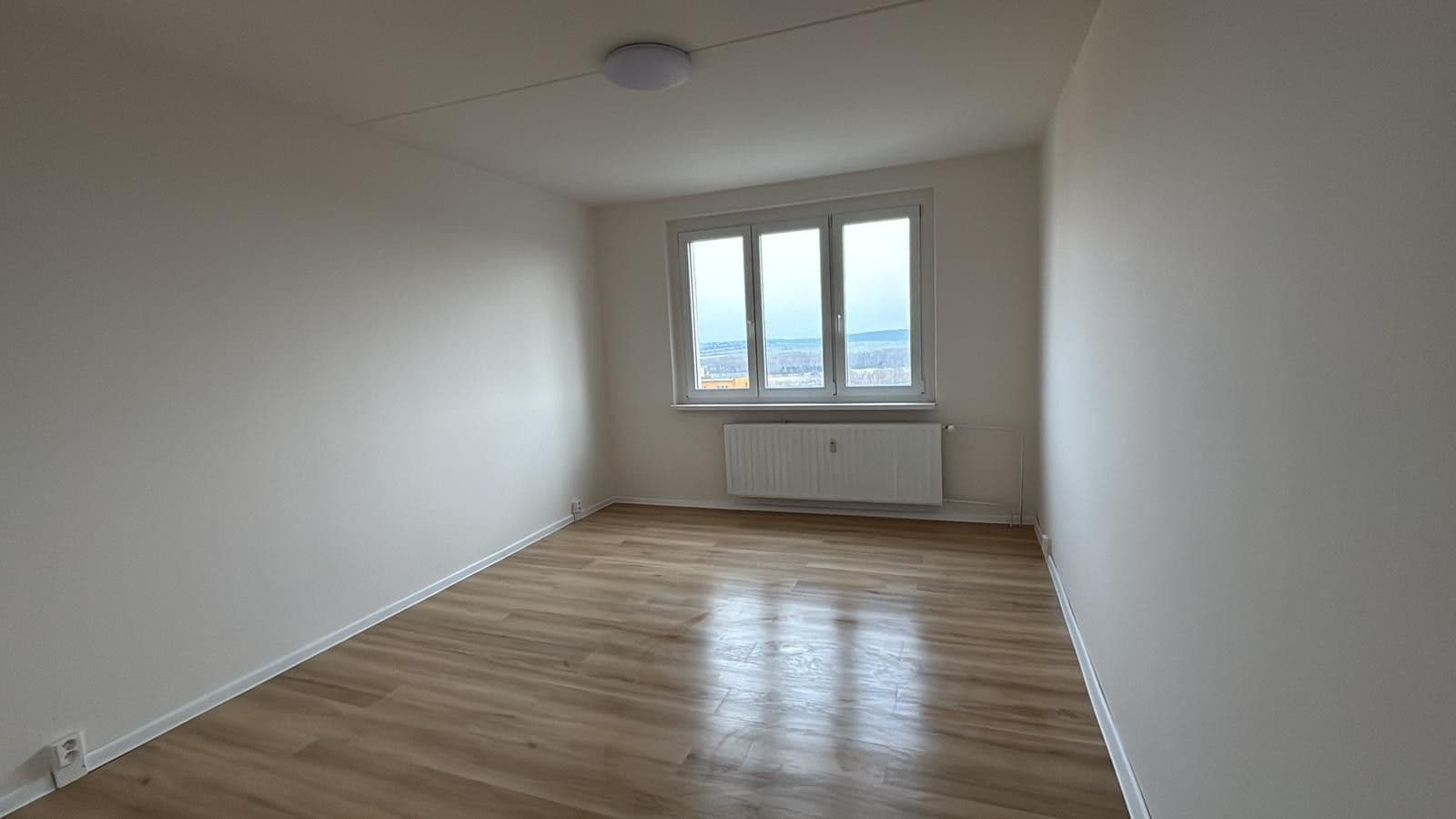 Pronájem bytu 3+1 77 m², Školní pěšina, Chomutov, Ústecký kraj Pronájem bytu 3+1 77 m², Školní pěšina, Chomutov, Ústecký kraj
