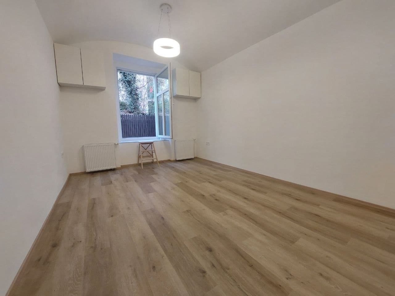 Pronájem bytu 1+1 43 m², Hartigova, Praha, Praha Pronájem bytu 1+1 43 m², Hartigova, Praha, Praha