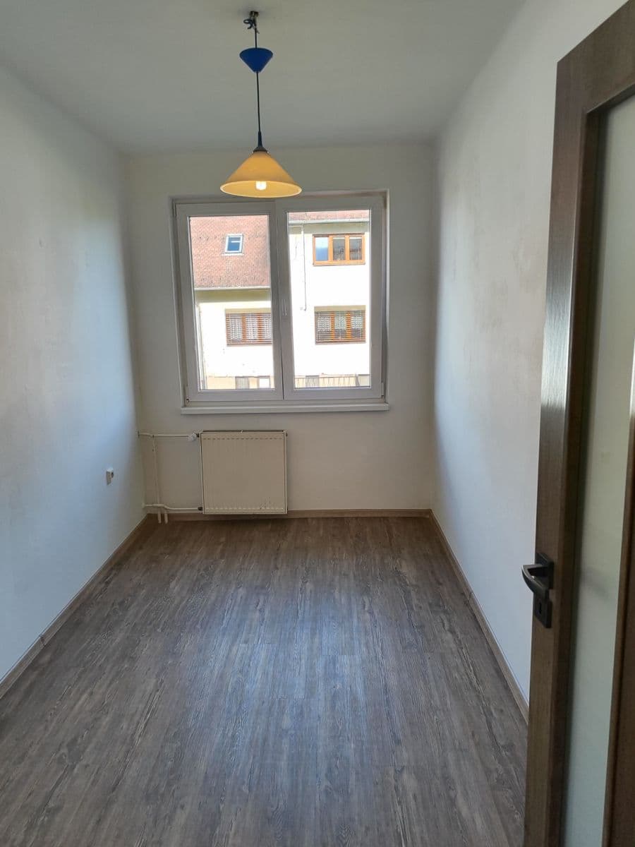 Prodej bytu 3+1 65 m², Na Nábřeží, Lomnice nad Lužnicí, Jihočeský kraj Prodej bytu 3+1 65 m², Na Nábřeží, Lomnice nad Lužnicí, Jihočeský kraj