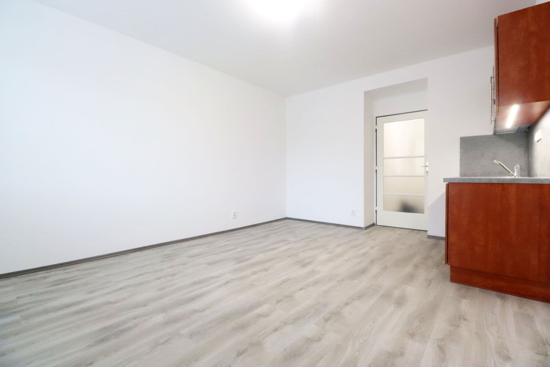 Pronájem bytu 1+kk 27 m², Kolbenova, Praha, Praha Pronájem bytu 1+kk 27 m², Kolbenova, Praha, Praha