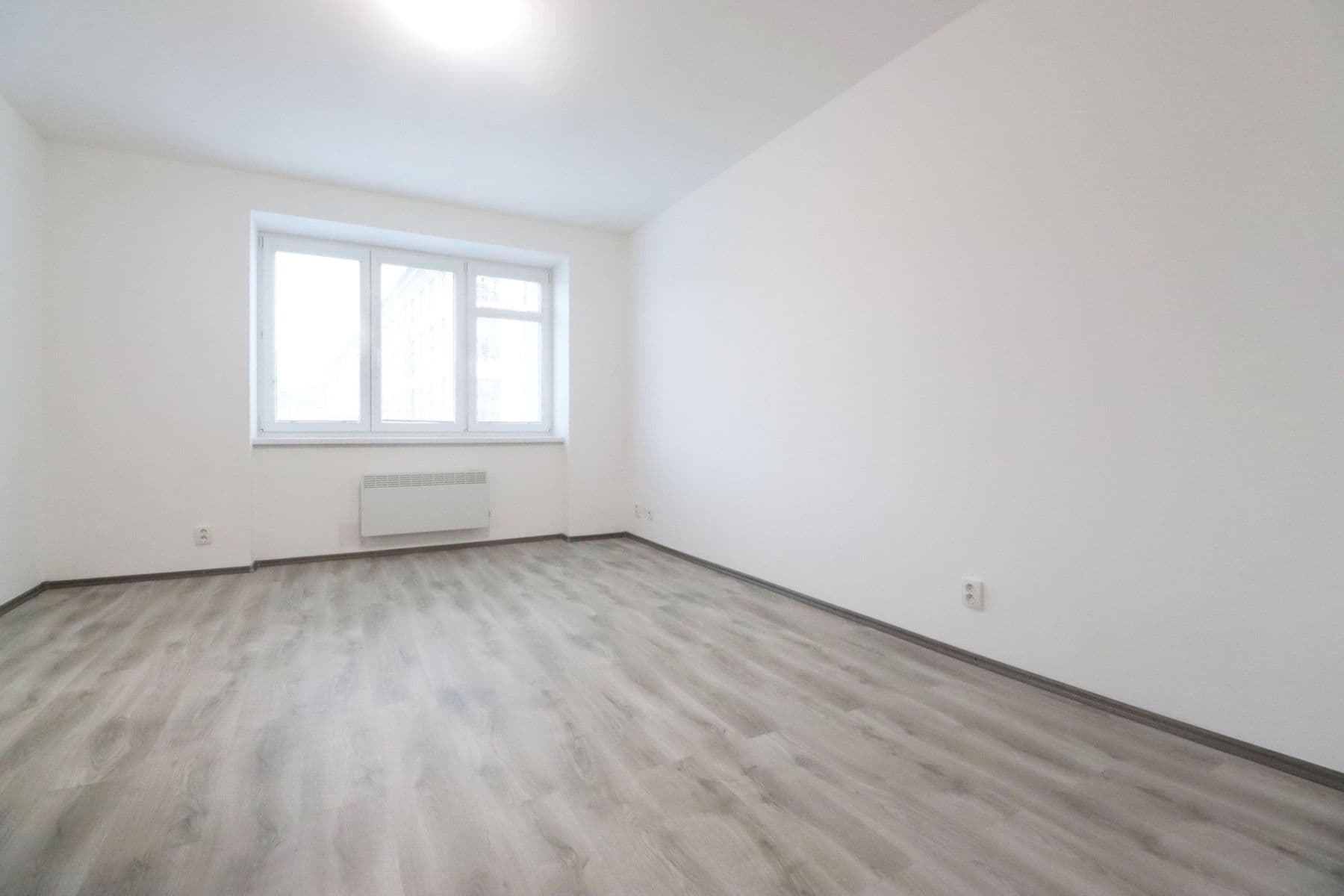 Pronájem bytu 1+kk 27 m², Kolbenova, Praha, Praha Pronájem bytu 1+kk 27 m², Kolbenova, Praha, Praha