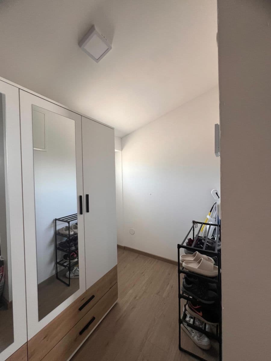 Pronájem bytu 1+kk 37 m², Lazecká, Olomouc, Olomoucký kraj Pronájem bytu 1+kk 37 m², Lazecká, Olomouc, Olomoucký kraj