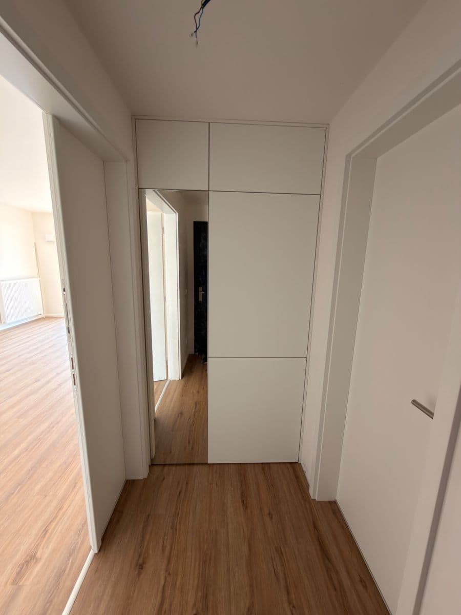 Prodej bytu 2+kk 55 m², Ke křížku, Kladno, Středočeský kraj Prodej bytu 2+kk 55 m², Ke křížku, Kladno, Středočeský kraj