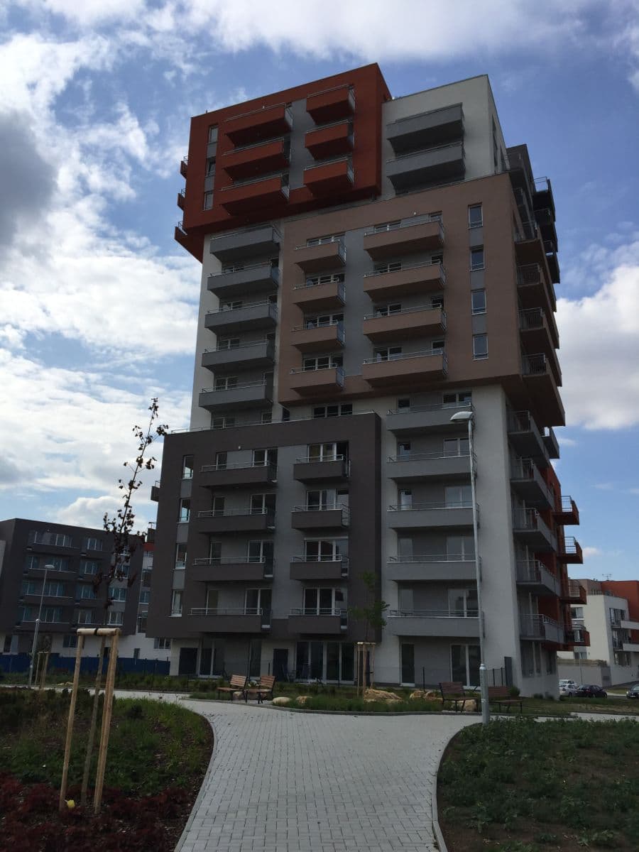 Pronájem bytu 1+kk 28 m², Hlučkova, Praha, Praha Pronájem bytu 1+kk 28 m², Hlučkova, Praha, Praha